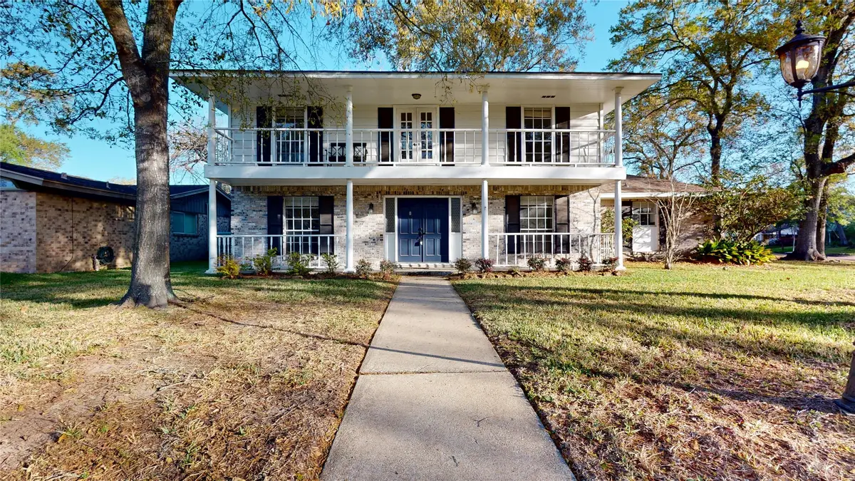 347 Forest Lake Drive, Seabrook, TX 77586 - #1