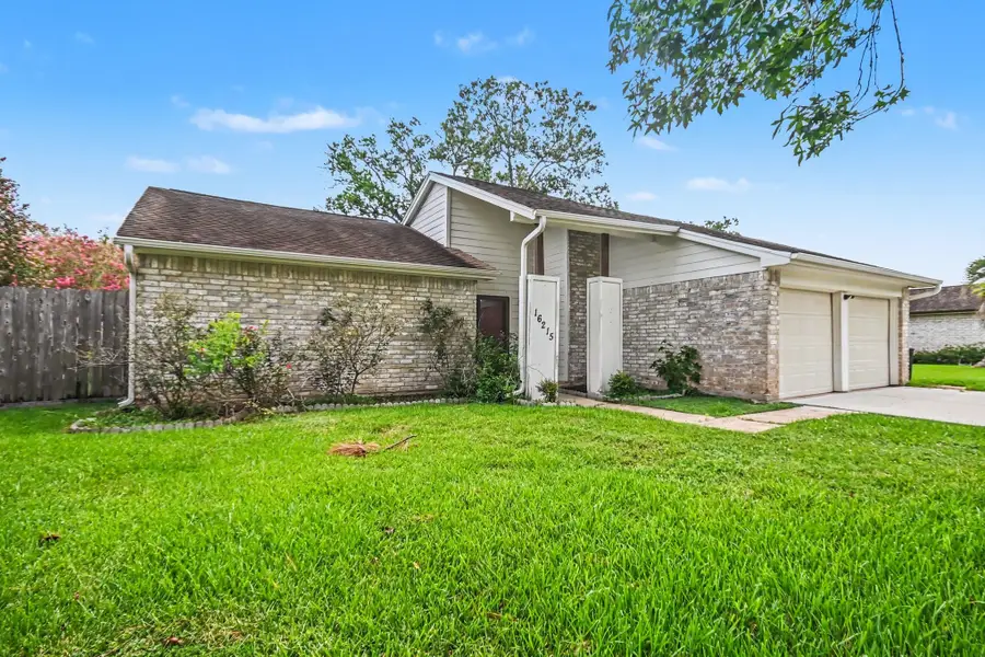 16215 Barcelona Drive, Friendswood, TX 77546 - #2