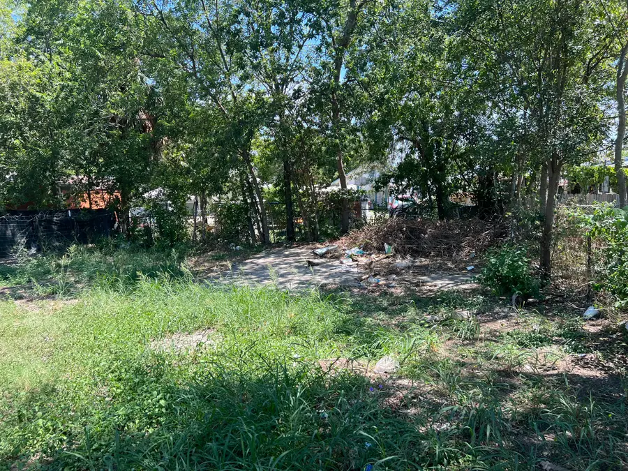 612 S Zarzamora Street, San Antonio, TX 78207 - Image #2
