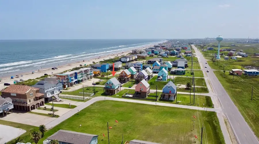 110 Pelican Pl, Surfside Beach, TX 77541 - #2