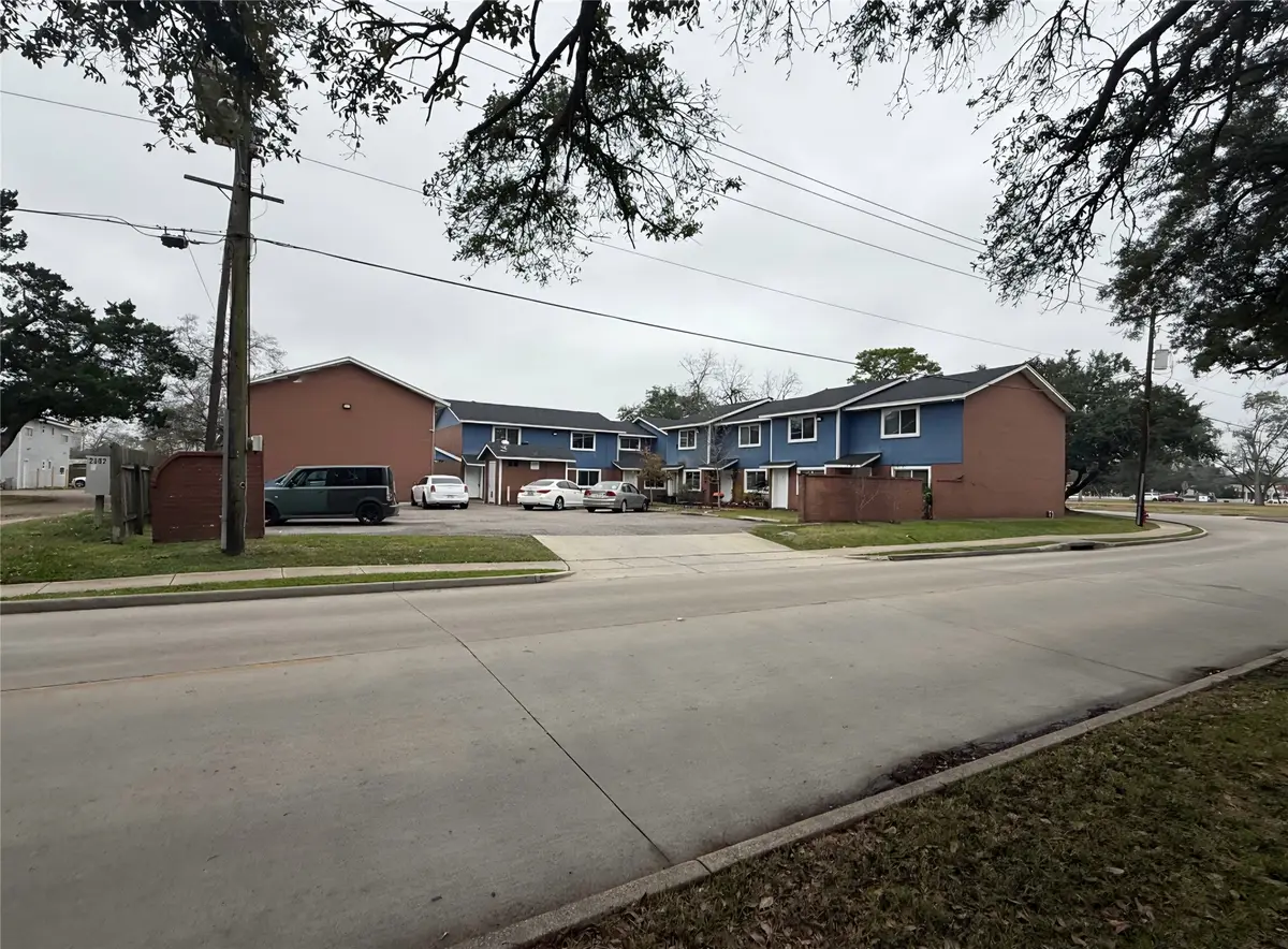 1904 Mustang Road, Alvin, TX 77511 - Image #1