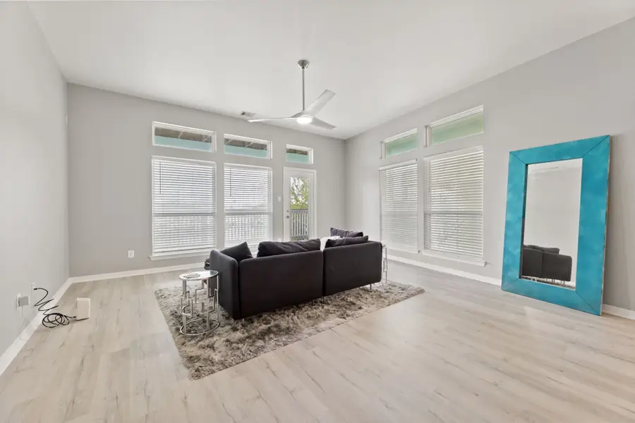 709 N Bayshore Drive, La Porte, TX 77571 - Image #3