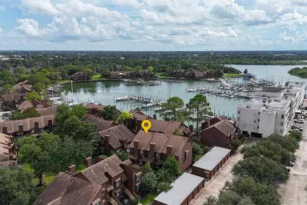 813 Davis Road, League City, TX 77573