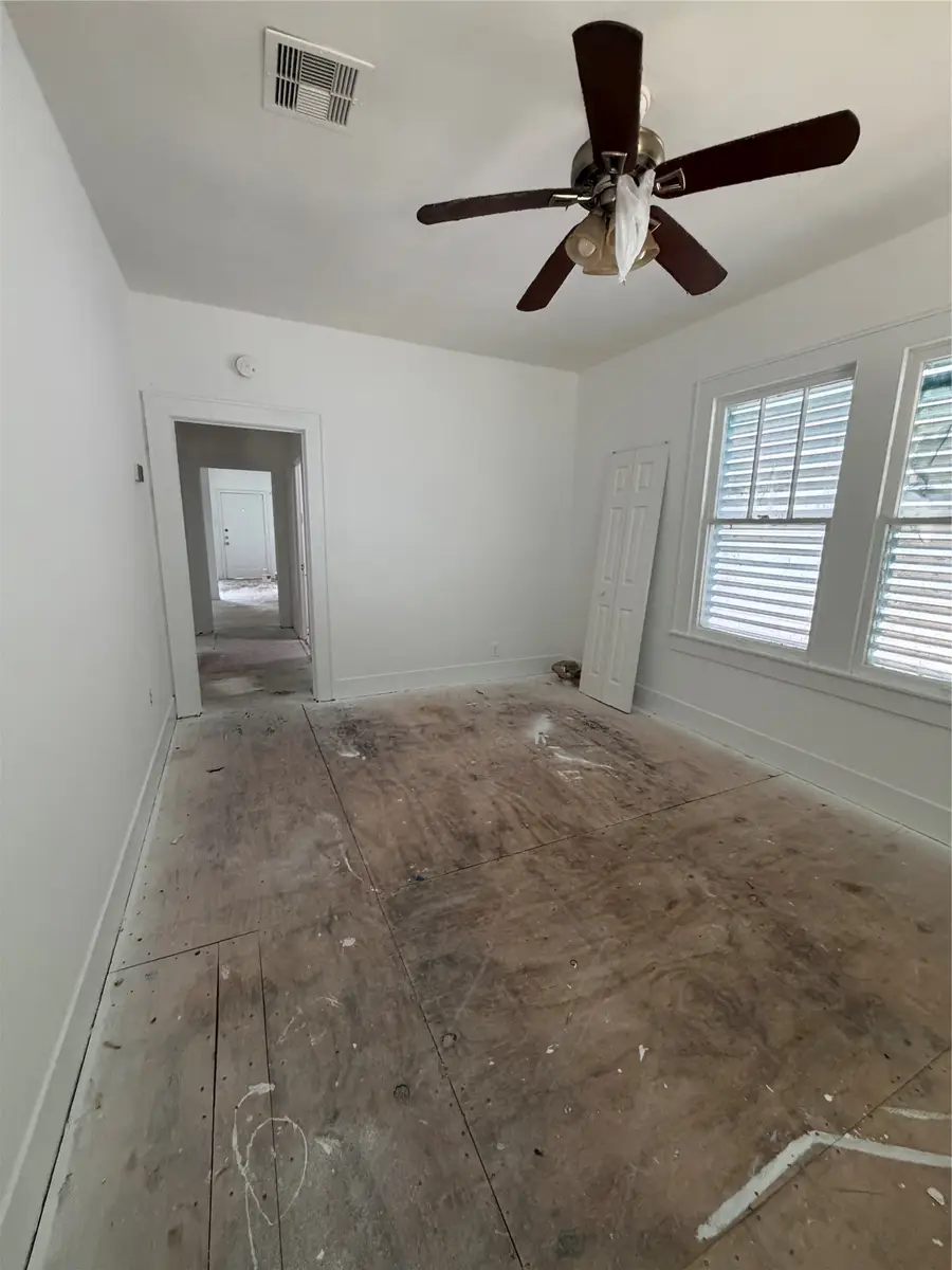 4908 Avenue Q 1/2, Galveston, TX 77551 - Image #3