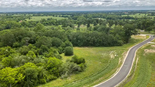 2-33 Windmill Ridge, Brenham, TX 77833