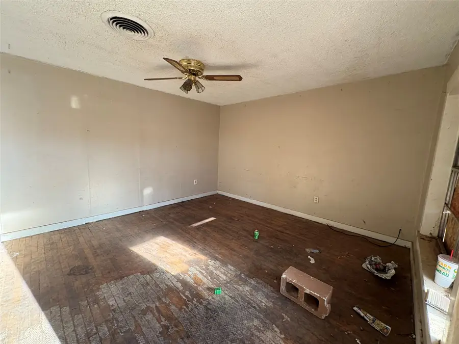 1009 Scurry Street, Big Spring, TX 79720 - Image #3