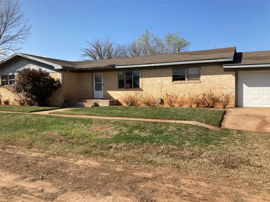 1320 Moody Street, Paducah, TX 79248 - #2