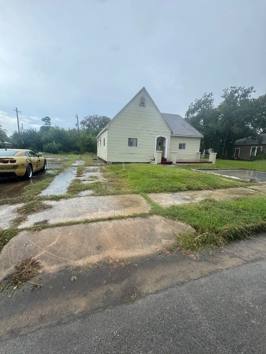 2217 Rev Dr Ransom Howard Street, Port Arthur, TX 77640 - #3