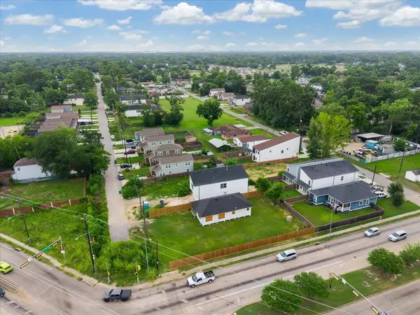 7702 Sealey Street, Houston, TX 77088