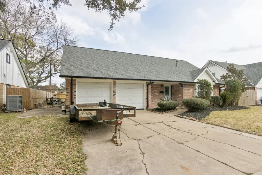 2705 Huckleberry Lane, Pasadena, TX 77502 - #2