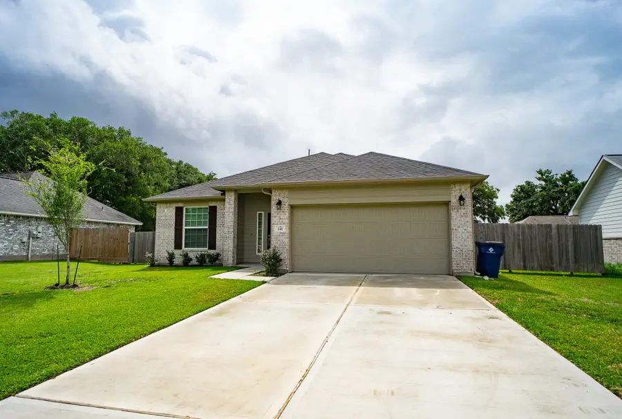 247 Freeman Boulevard, West Columbia, TX 77486 - #2