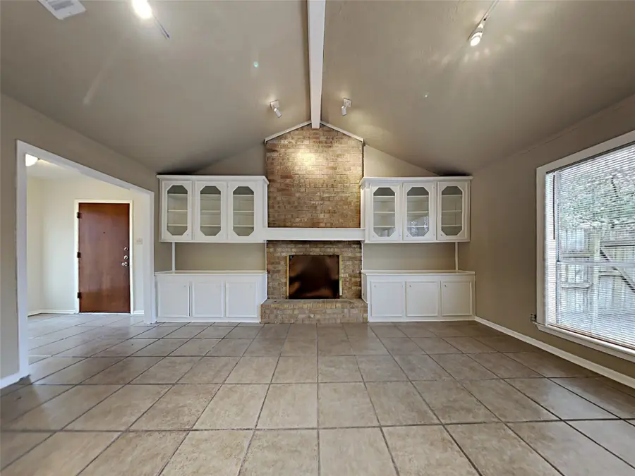 603 Blue Ridge Drive, Shenandoah, TX 77381 - Image #2