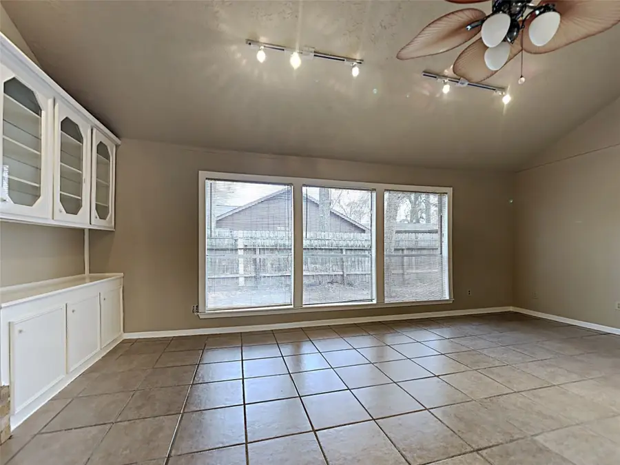 603 Blue Ridge Drive, Shenandoah, TX 77381 - Image #3