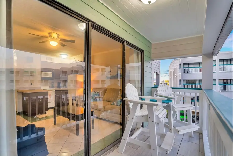 6102 Seawall Boulevard #289, Galveston, TX 77551 - Image #3