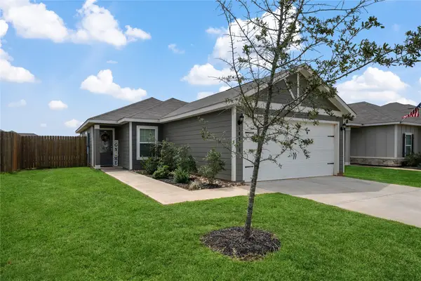 16318 Sweet Grove Drive, Conroe, TX 77303