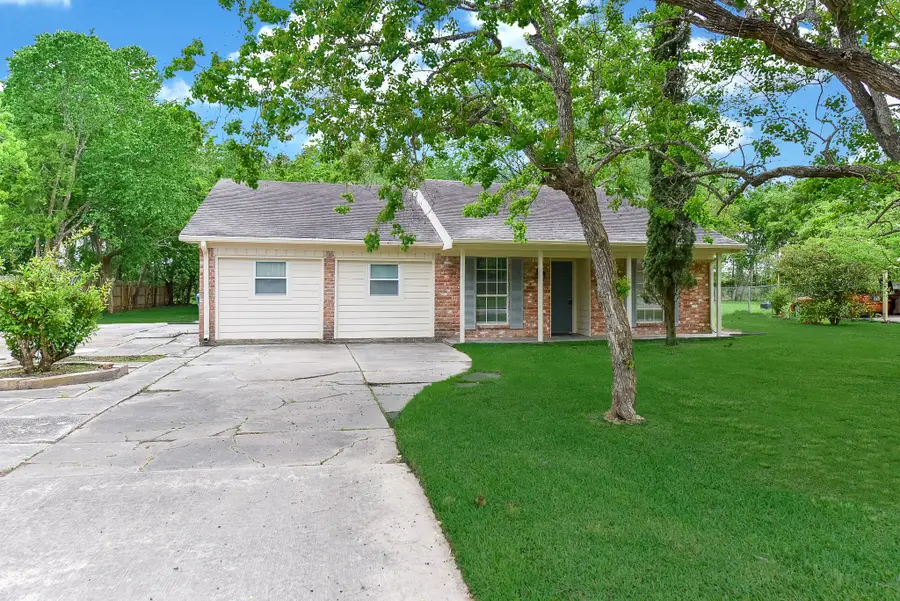 18610 Anne Drive, Webster, TX 77058 - Image #2