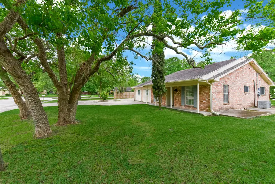 18610 Anne Drive, Webster, TX 77058 - Image #3