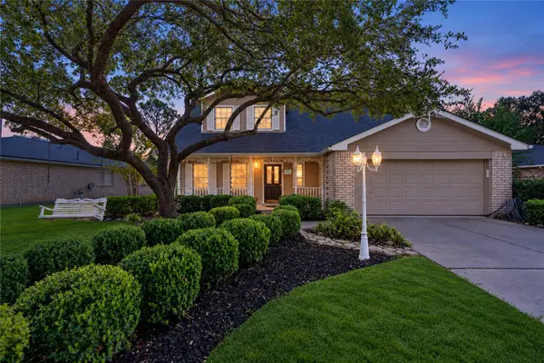 3906 Green Fields Drive, Sugar Land, TX 77479