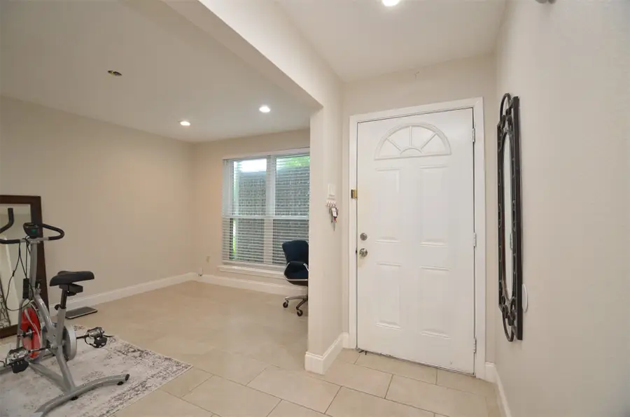 5834 Ludington Drive, Houston, TX 77035 - #3