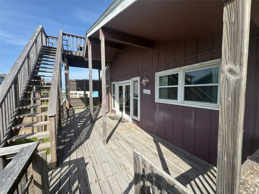 16716 Jamaica Beach Road, Jamaica Beach, TX 77554 - Image #3