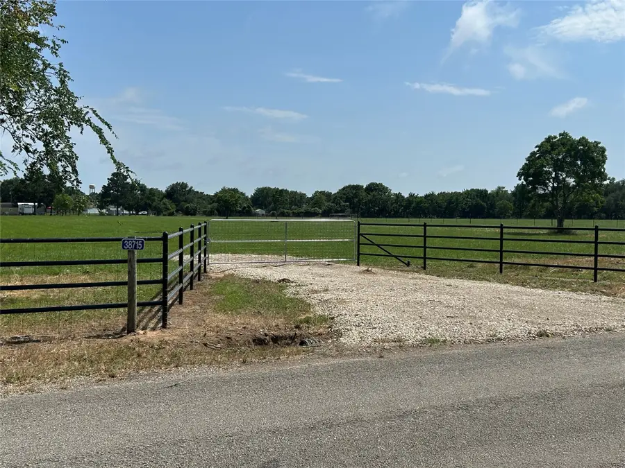 38715 Wiggins Road, Hempstead, TX 77445 - Image #3