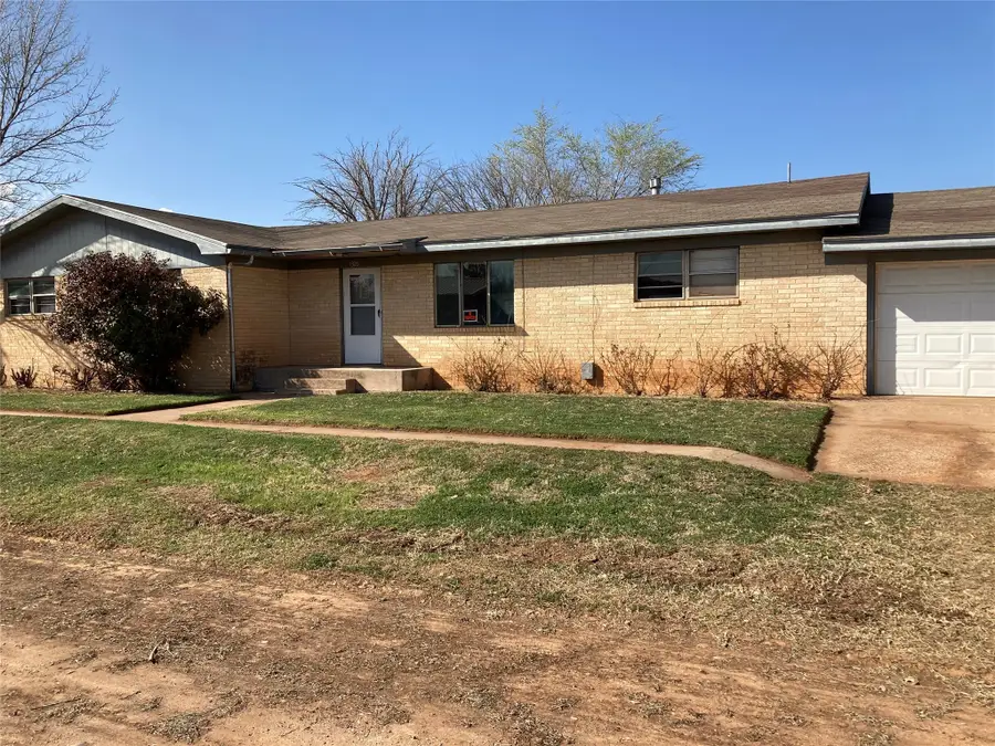 1320 Moody Street, Paducah, TX 79248 - Image #2