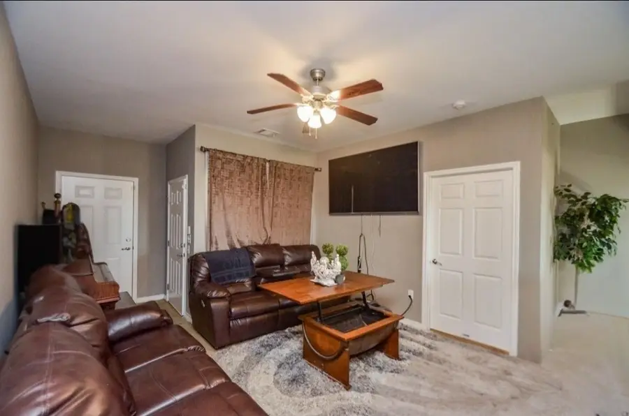 2203 Westwood Drive, Stafford, TX 77477 - Image #3