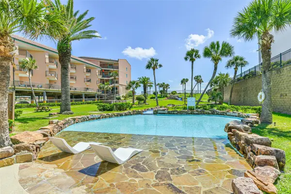 9520 Seawall Boulevard #122, Galveston, TX 77554
