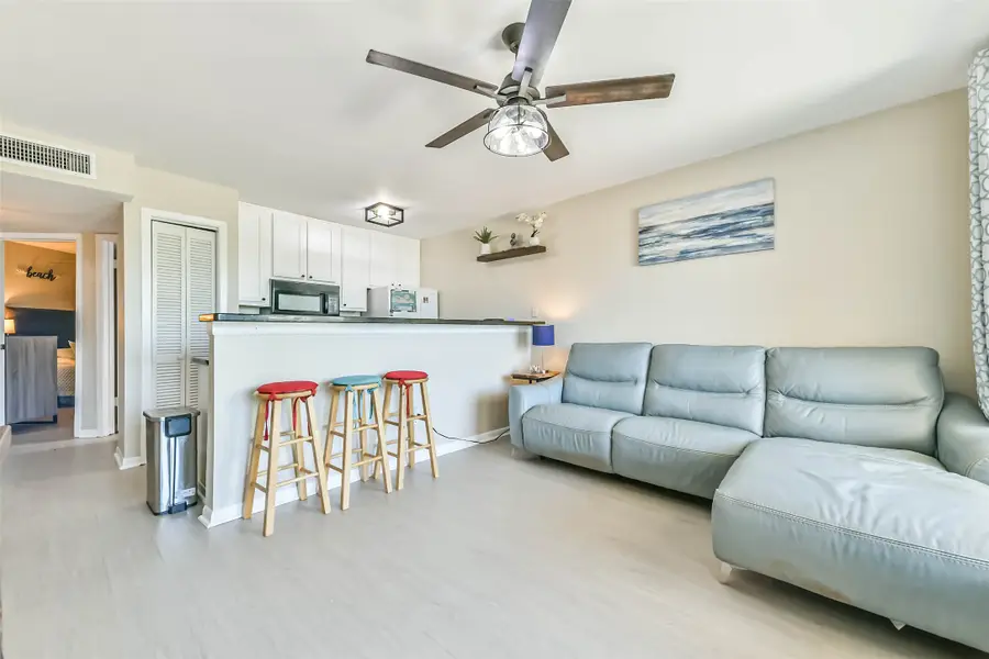 9520 Seawall Boulevard #122, Galveston, TX 77554 - #3
