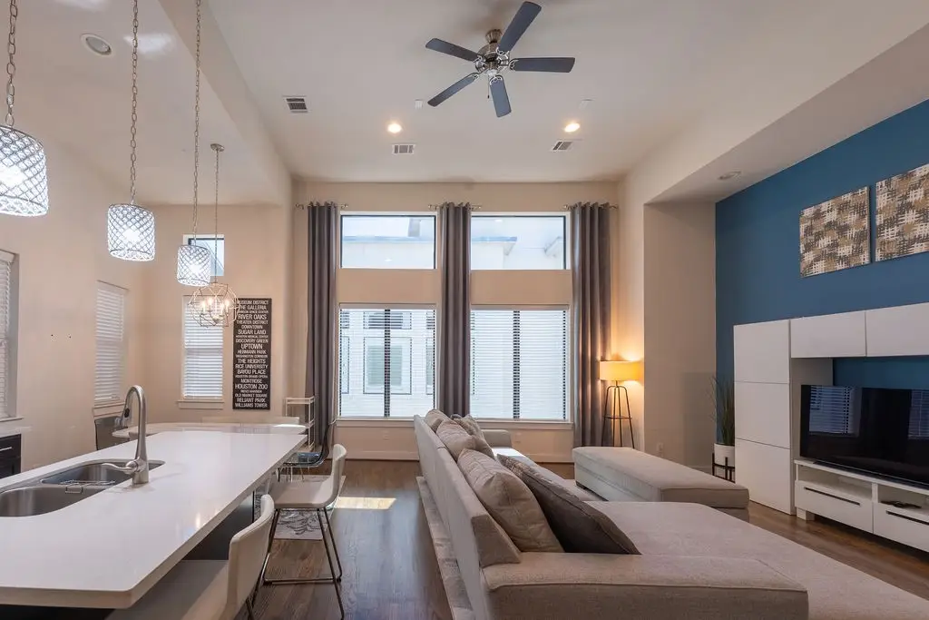 94 N Hutcheson Street, Houston, TX 77003 - #1