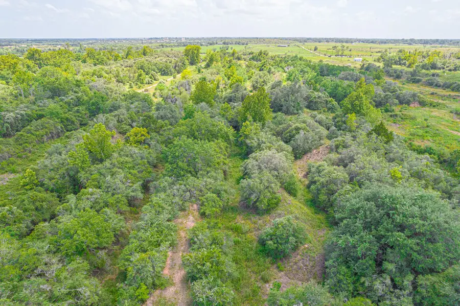 5032 Us-90 Alt, Eagle Lake, TX 77434 - Image #2