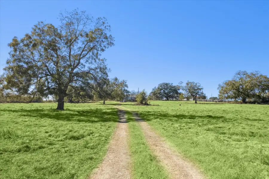 6230 Kovar Road, Fayetteville, TX 78940 - Image #3