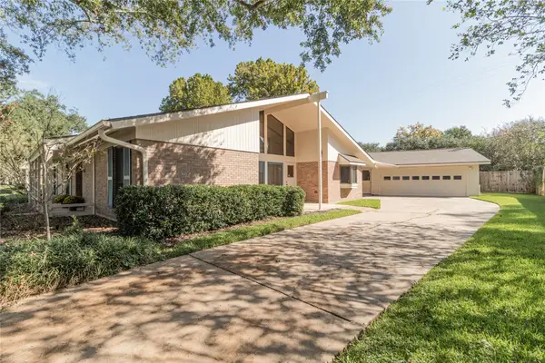 8919 Manhattan Drive, Houston, TX 77096