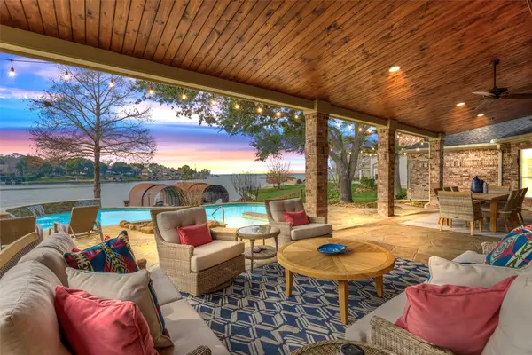 83 Lake Estates Drive, Montgomery, TX 77356