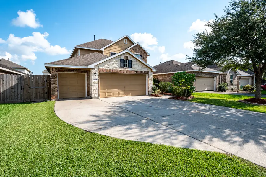 10019 Lynnwood Drive, Baytown, TX 77521 - #3