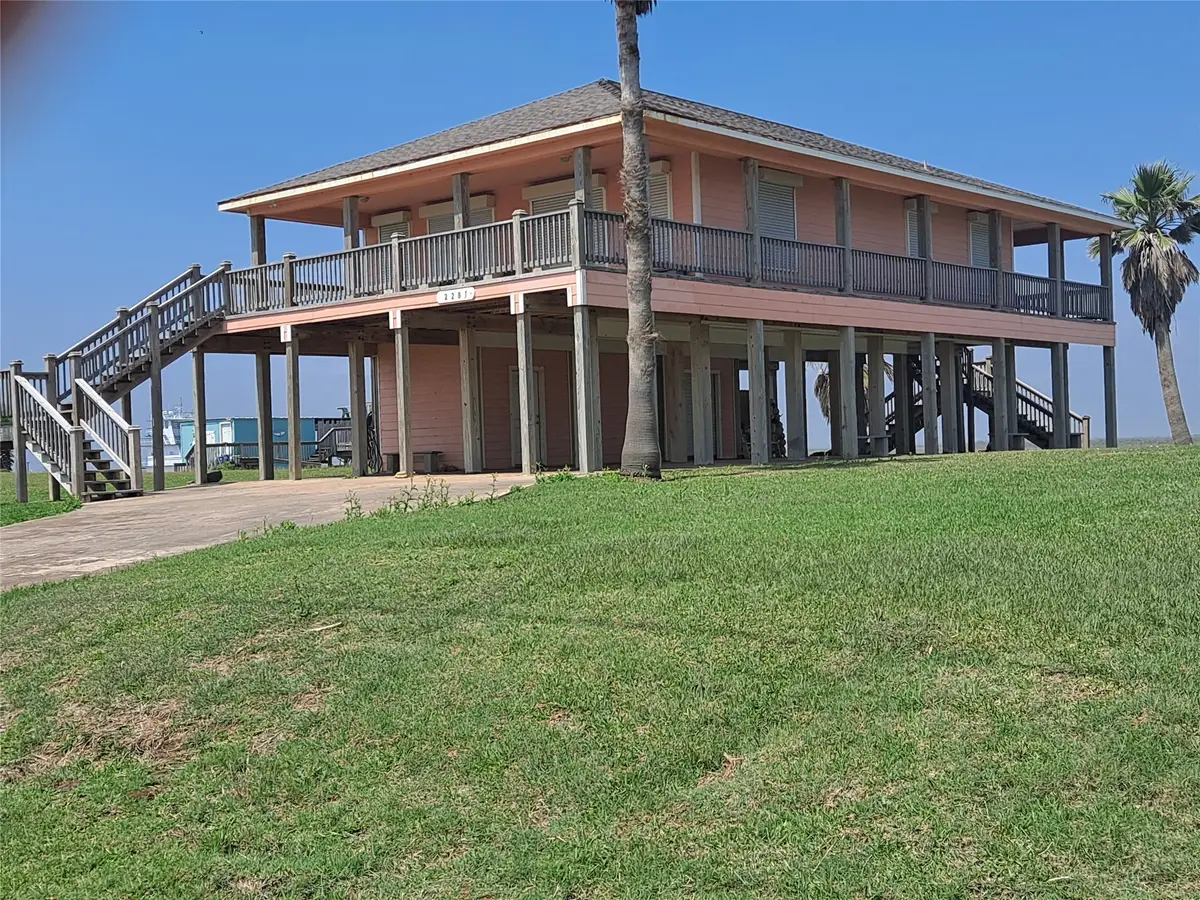 2281 County Road 230, Sargent, TX 77414 - Image #1