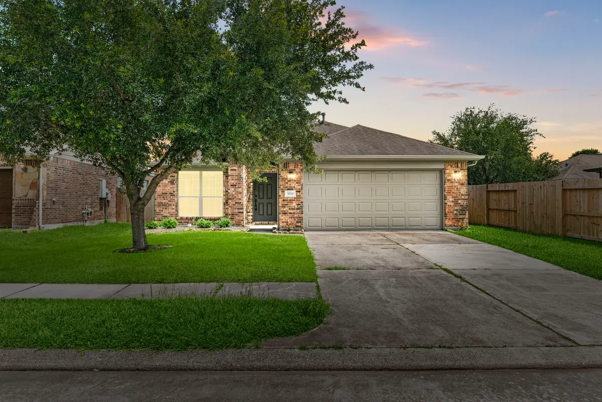 3010 Lockeridge Village Drive, Southeast Montgomery, TX 77386 - Image #1