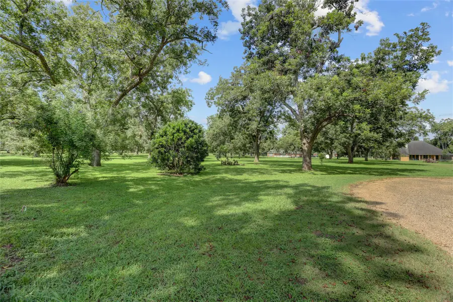 11 Pecanrow, Wharton, TX 77488 - Image #2