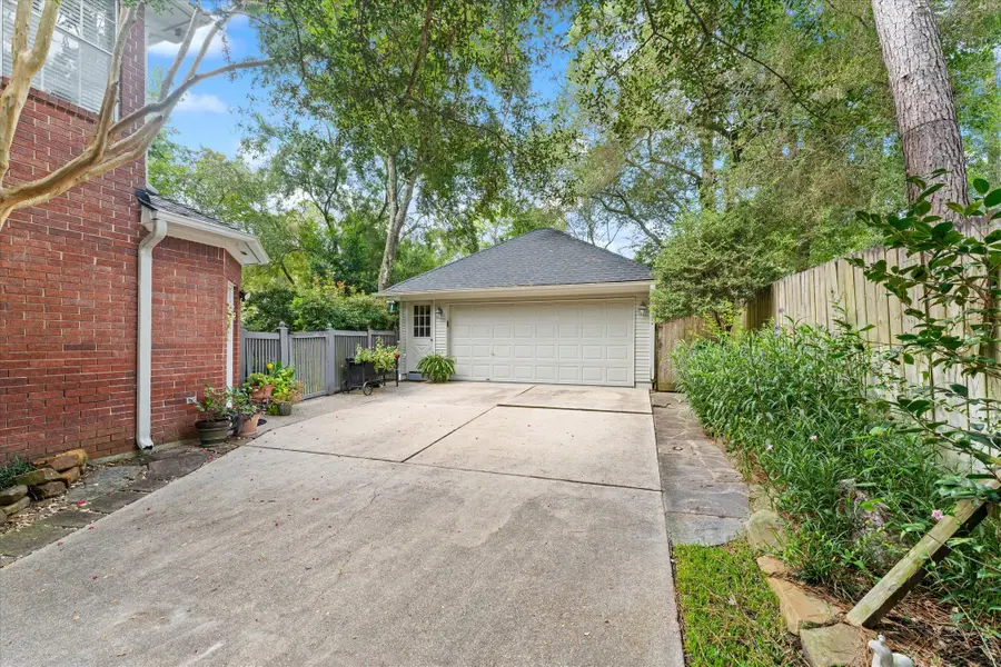 11 Golden Place, The Woodlands, TX 77381 - #3