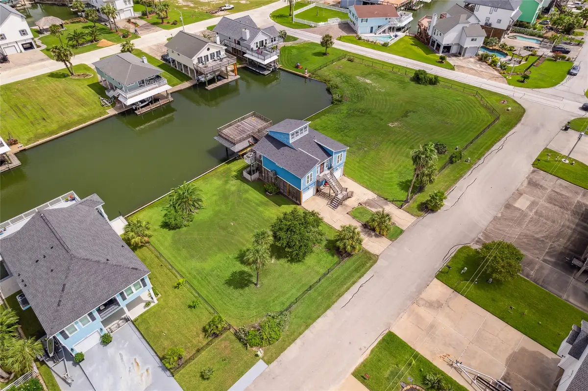 1310 & 1314 Maui Drive, Tiki Island, TX 77554 - #1