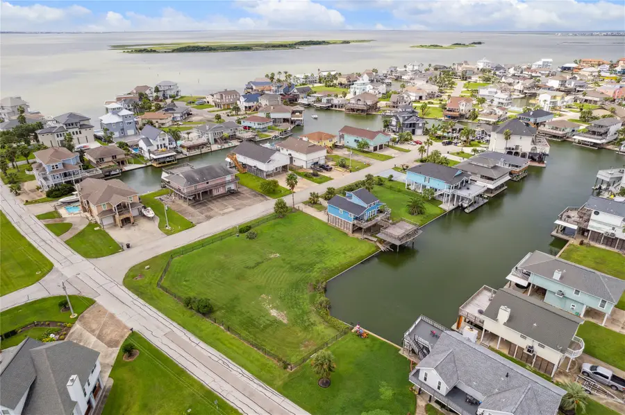 1310 & 1314 Maui Drive, Tiki Island, TX 77554 - #2
