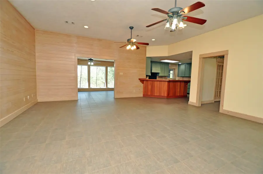 16885 Rabon Chapel Road, Montgomery, TX 77316 - Image #2