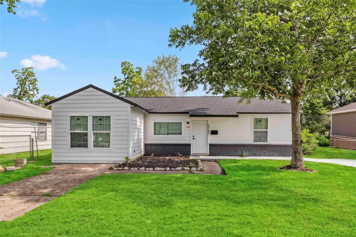 5751 Belmark Street, Houston, TX 77033 - Image #1