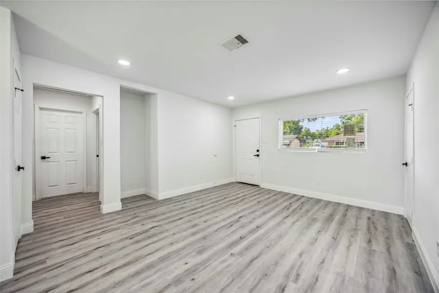 5751 Belmark Street, Houston, TX 77033 - Image #3