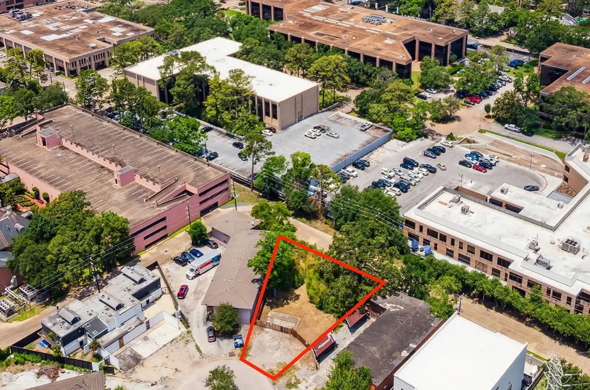 6 Briar Dale Court, Houston, TX 77027 - Image #1