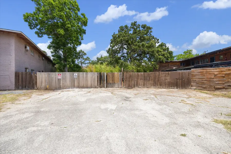 6 Briar Dale Court, Houston, TX 77027 - Image #3