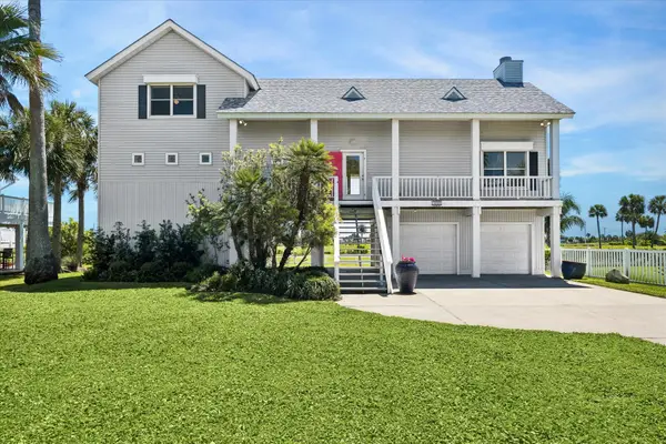 14055 Grambo Boulevard, Galveston, TX 77554