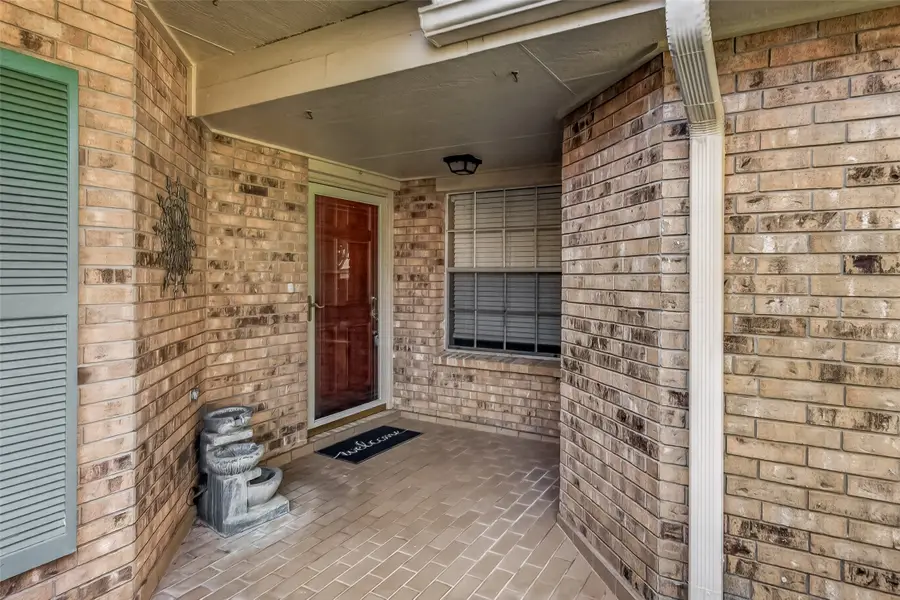 911 Woodfern Glen Lane, Pearland, TX 77584 - #2