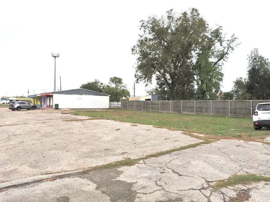 6702 Bellfort Street, Houston, TX 77087 - Image #2