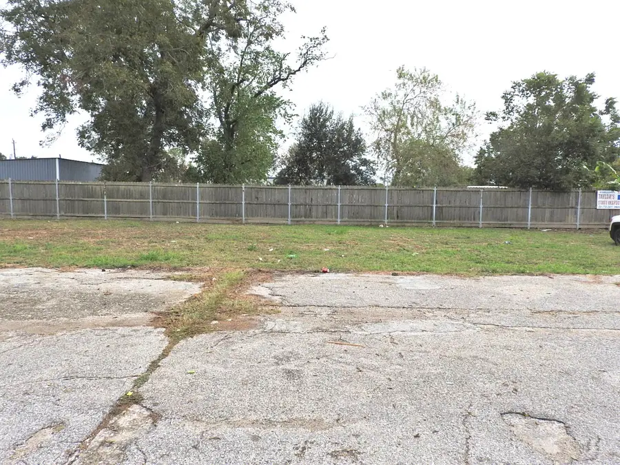 6702 Bellfort Street, Houston, TX 77087 - Image #3